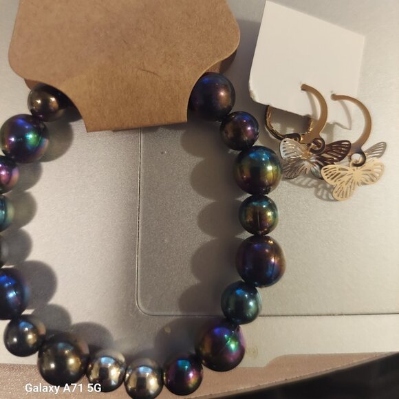 Iridescent Bracelet and Gold Butterfly Earrings Set - Picture 1 of 7